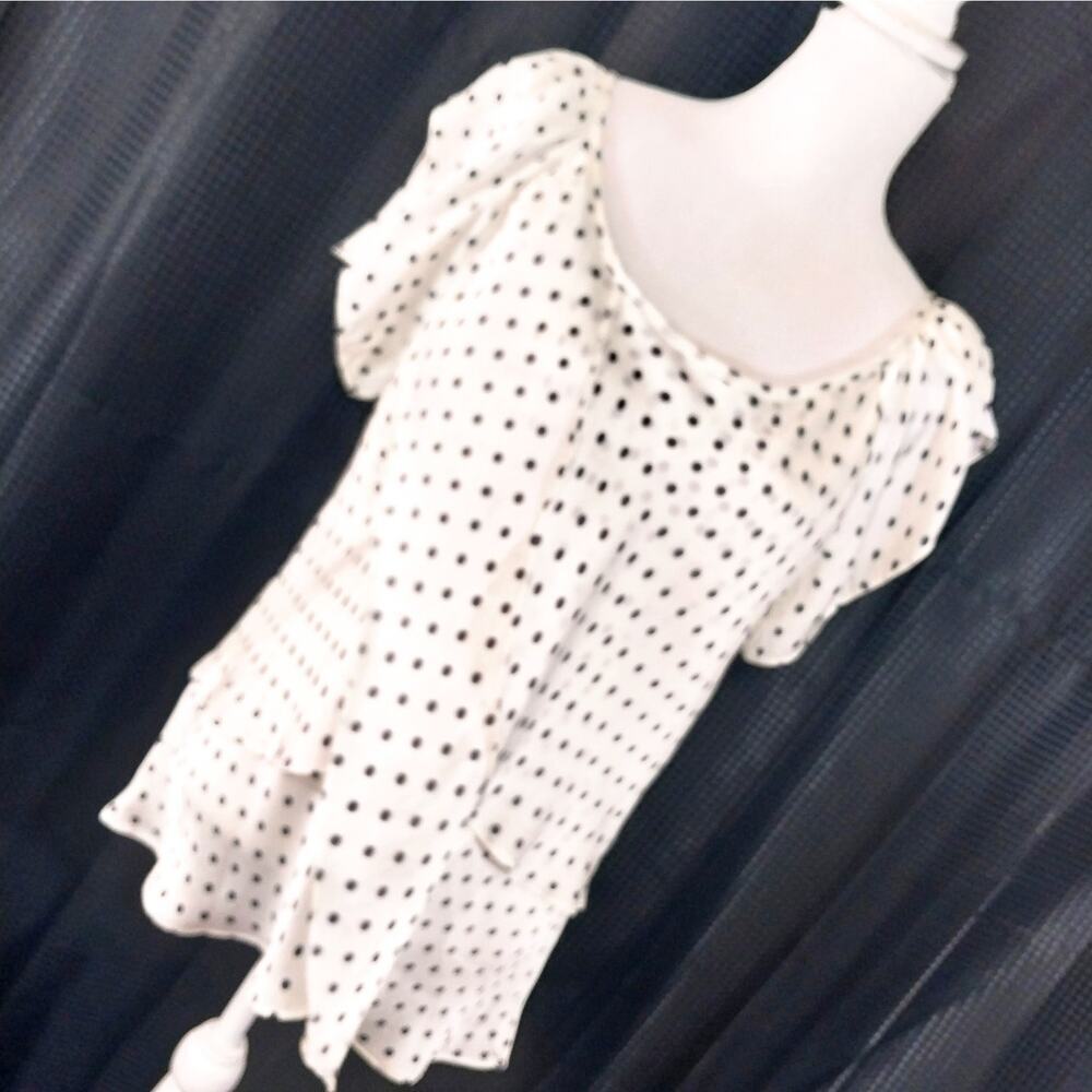 NWOT! VIOLET & CLAIRE! WHITE W/BLACK POLKA DOTS, LAYERED RUFFLE FRONT TOP! SZ XL